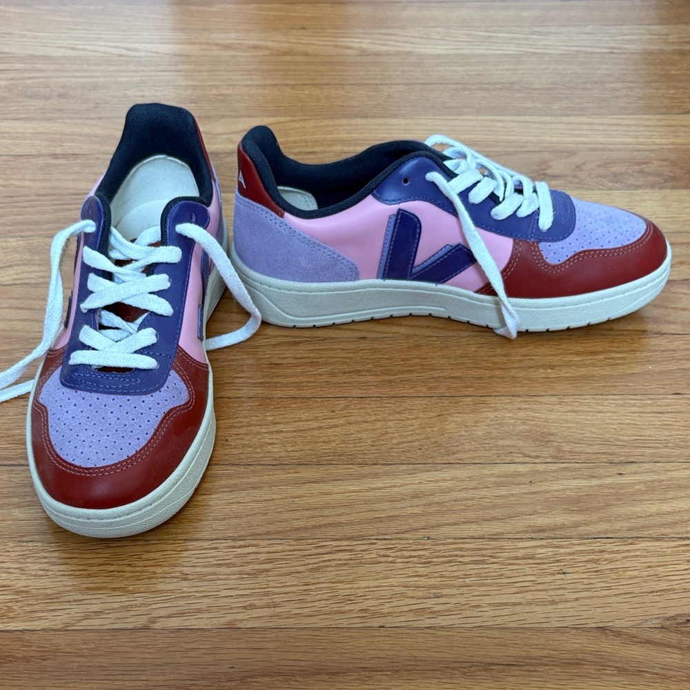 Limited edition Veja Women's Red, Pink, and Purple Sneakers